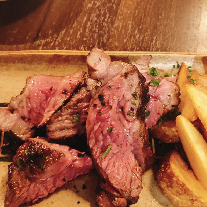 仔羊もも肉ロースト(ビストロマルニ)