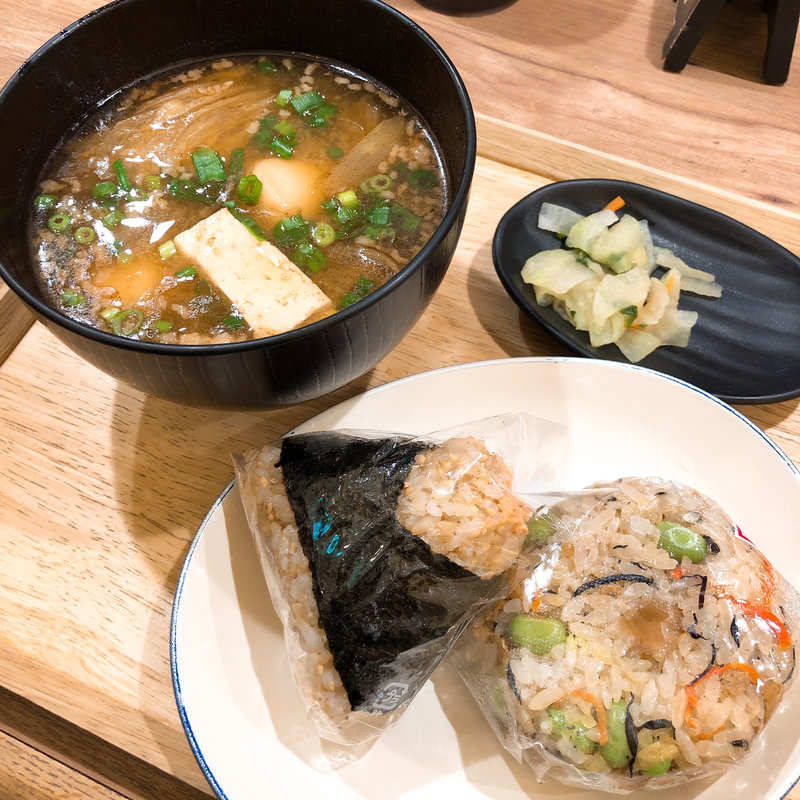 芋煮セット おにぎり2個セット(ダテ カフェ オーダー （Date Cafe Order）)