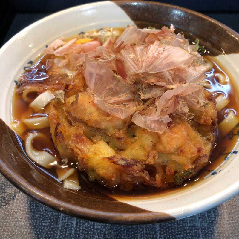 かき揚げ玉子入りきしめん(住よし JR名古屋駅 新幹線上り)