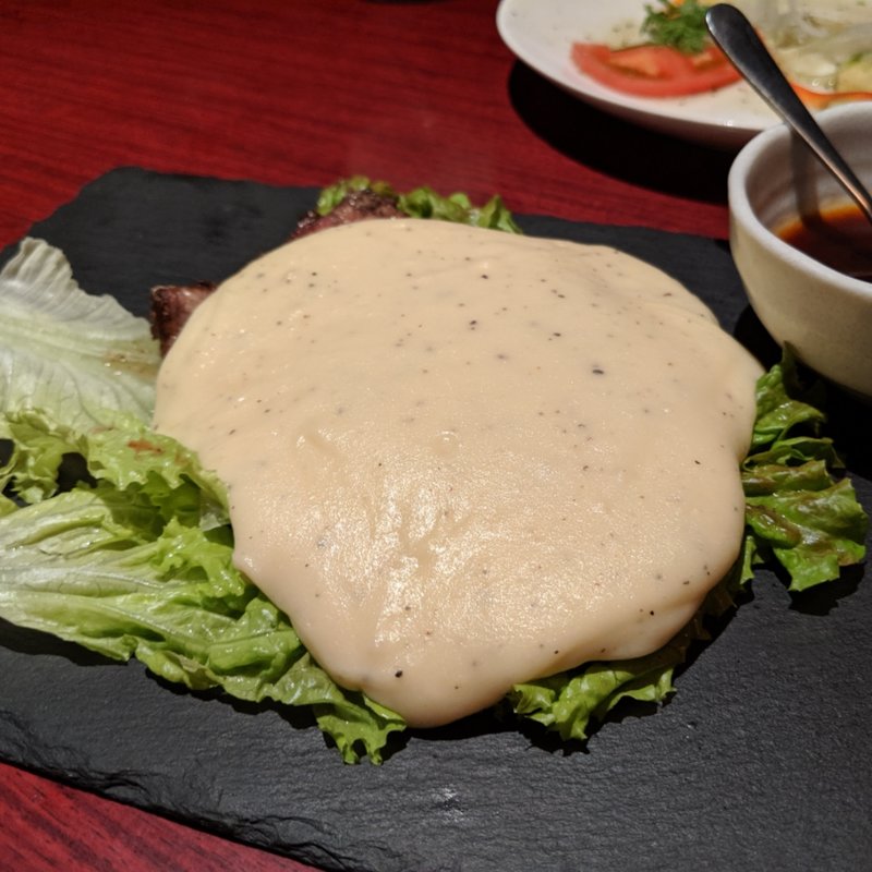 牛タンのグリルアリゴプレート(居酒屋 裏ＮＯ庭恵比寿店)