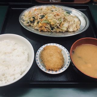 野菜炒め定食(とんぺい)