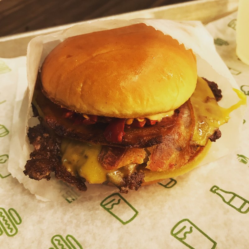 スモークシャック(シェイク シャック 新宿サザンテラス店)