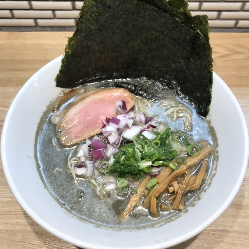 ちょっとビターな煮干らーめん(中華ソバ ビリケン)