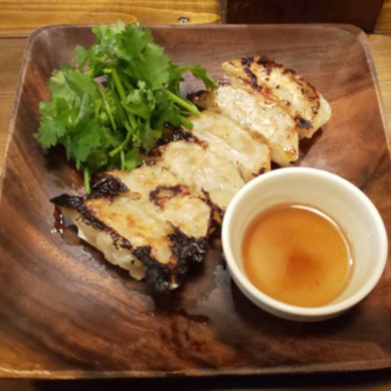 ラム肉餃子(食堂イヌワシ)