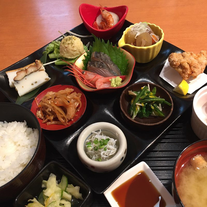 方舟特製十菜膳(方舟 川崎ラチッタデッラ店)