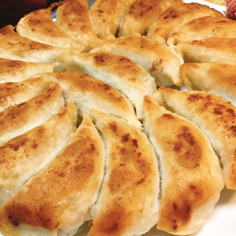 円盤餃子(焼肉居酒屋 ひたち )