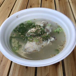 参鶏湯(韓国厨房　尚州本店 （サンジュ）)