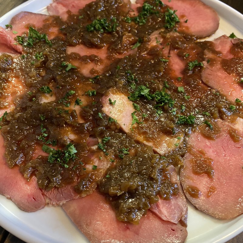牛タンのカルパッチョ(大衆肉バル CHICO)