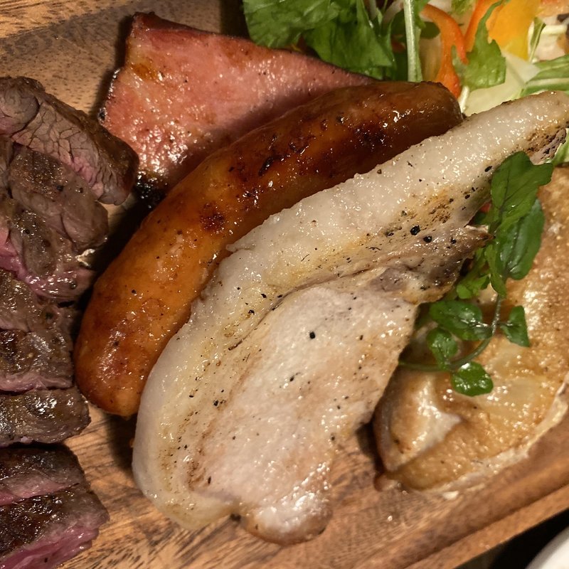 CHICOの肉盛り(大衆肉バル CHICO)