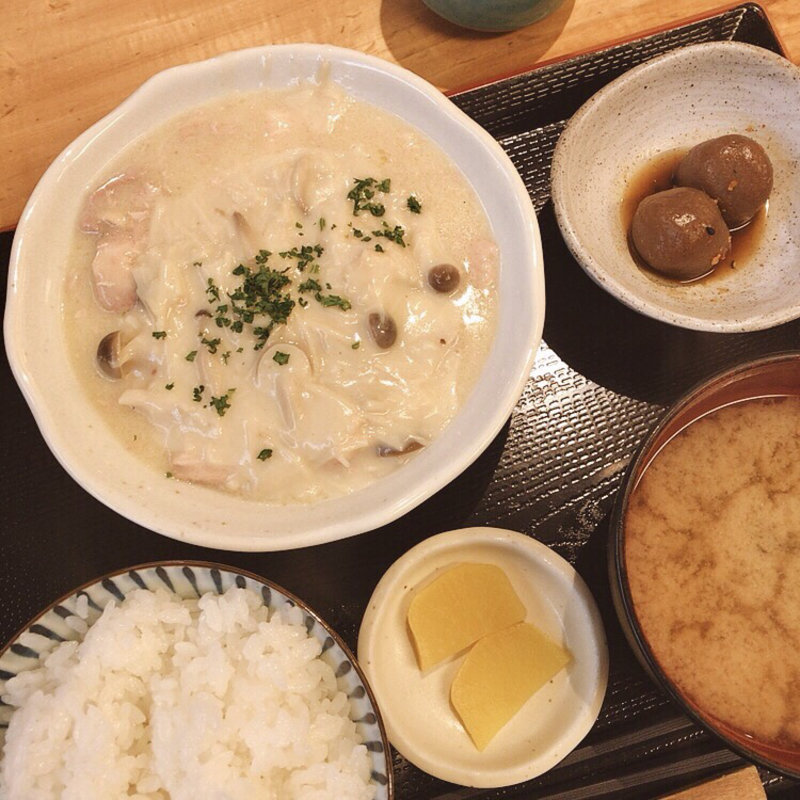 若鶏のきの子クリーム煮(みはる)