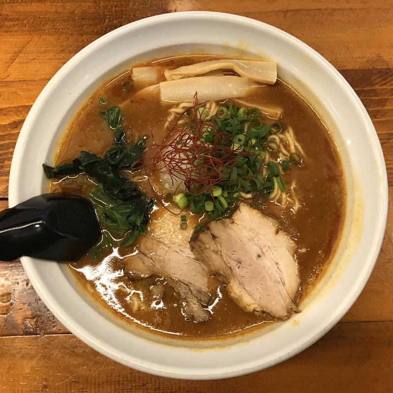 スパイシーカレーらーめん(らーめん越乃屋)