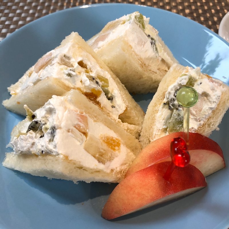 フルーツサンド(カフェ イガラシ)