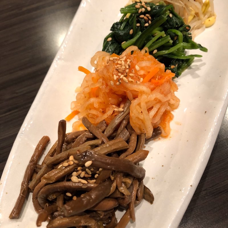 ナムルの盛り合わせ(焼肉 オモニ)