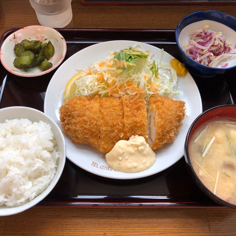 チキンカツ定食(河島屋食堂 )