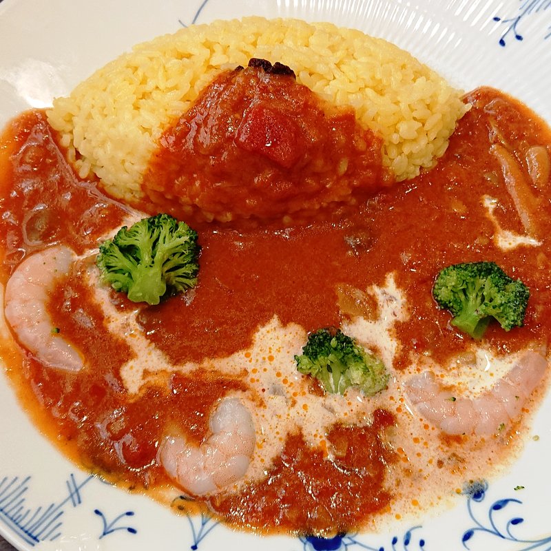トマトクリームカレー（えび・きのこ・ブロッコリー）(椿屋茶房　アトレ川崎店)