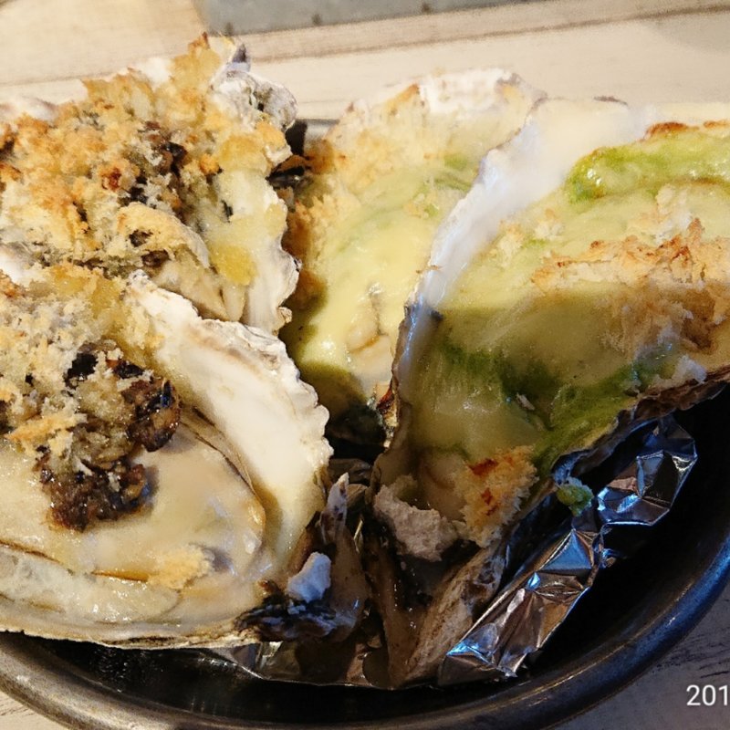 焼きがき4ピース(新宿オイスターバーワーフ)