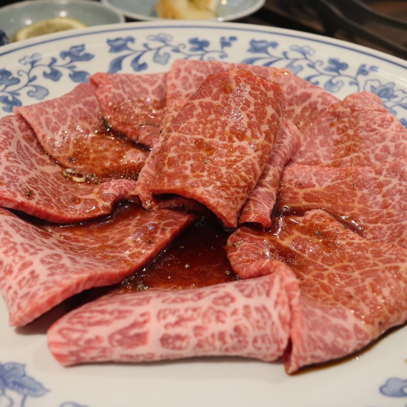 シンシン炙りユッケ(赤坂らいもん)