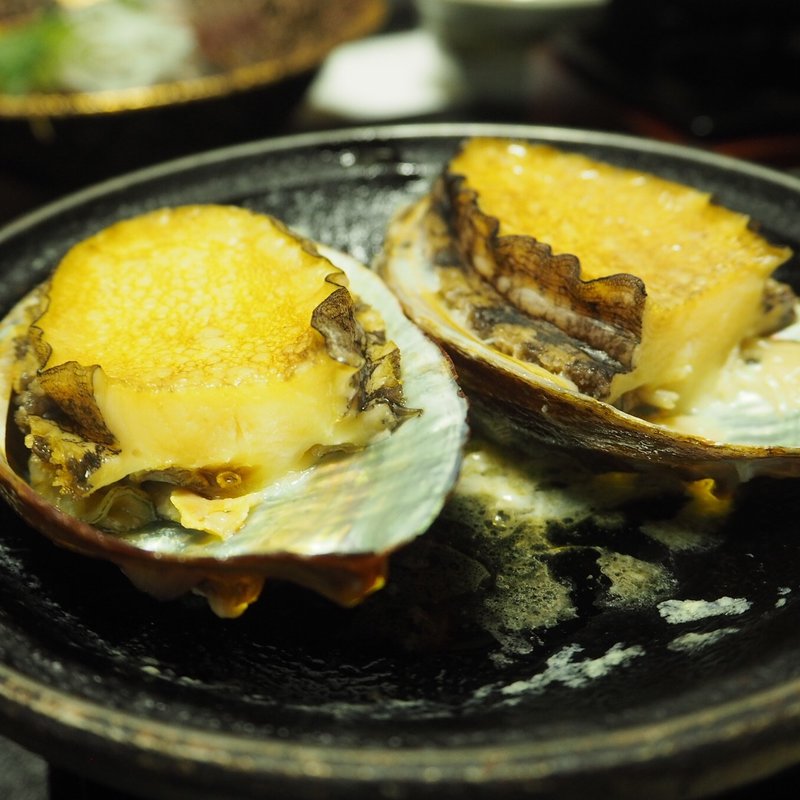 鮑のバター焼き(陽いずる紅の宿　勝浦観光ホテル )