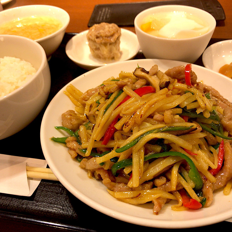 豚肉のチンジャオロースセット(華正樓新横浜店)