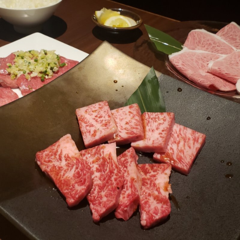 (黒毛和牛焼肉 薩摩 牛の蔵 本町店)