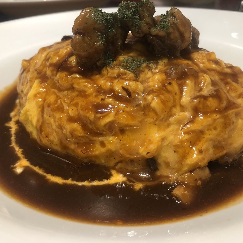 牛すじデミグラスソースのふわとろオムライスランチ(Pecori （ペコリ）)