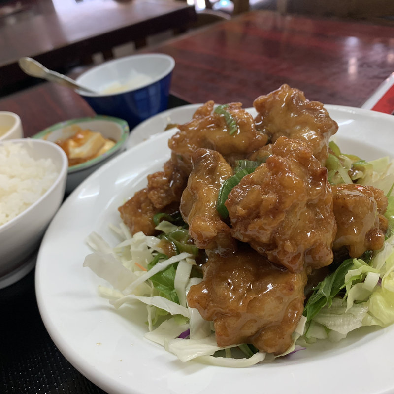 山盛り唐揚げ定食(香港屋 新橋店)