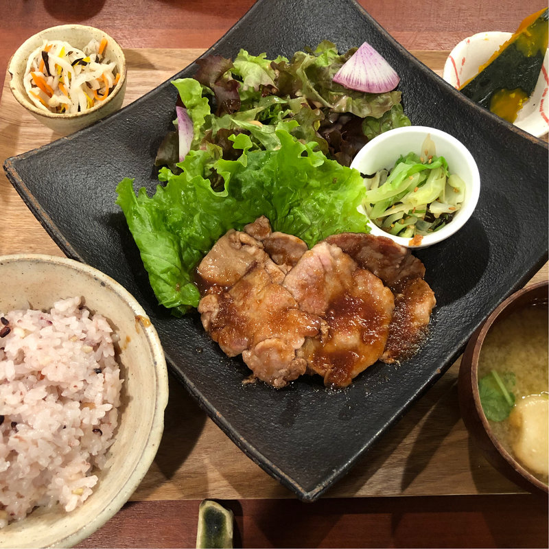 もち豚生姜焼(リザキッチン )