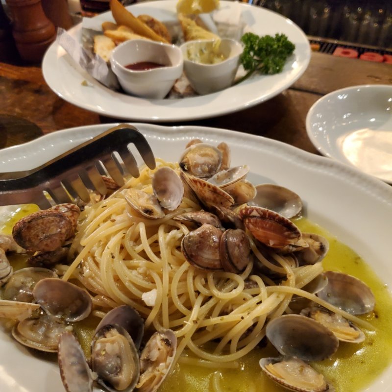 ボンゴレビアンコ(ガーリックチップス)