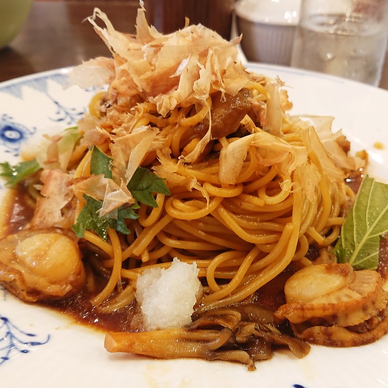 青森県産ホタテと舞茸の焦がし醤油(椿屋茶房　アトレ川崎店)