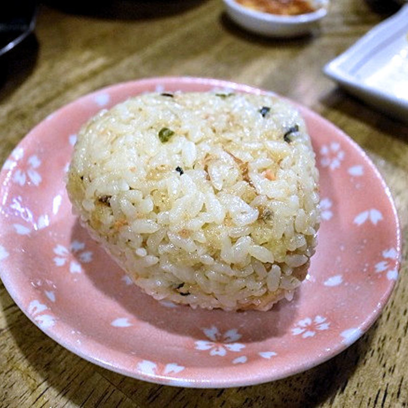 おにぎり(やきとん やまちゃん)