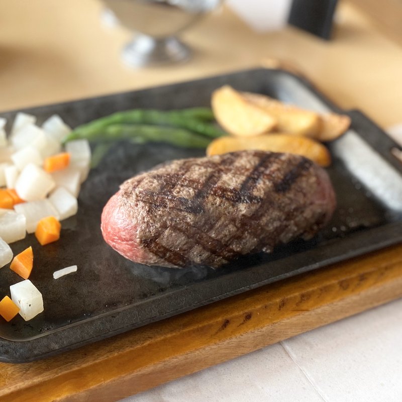 俵ハンバーグ ジャンボサイズ（300g）(ドンキホーテ 篠ノ井バイパス店 )