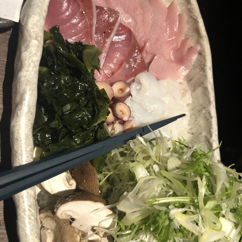 鰤しゃぶ(魚まみれ眞吉　新橋店)