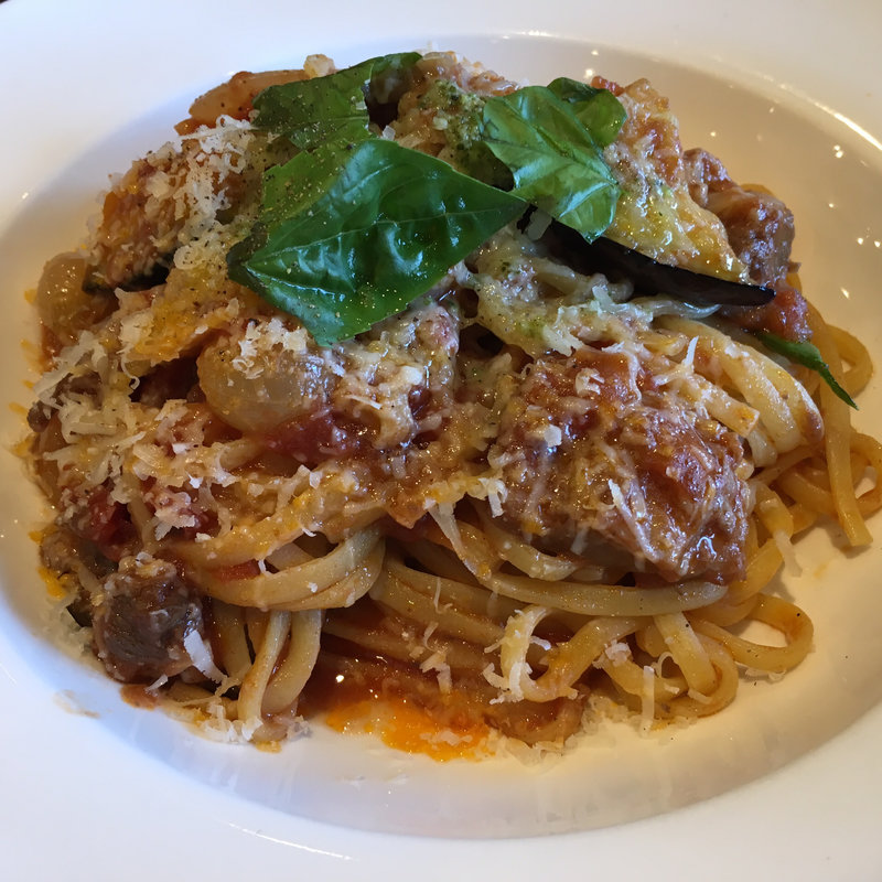 牛肉とトマトの煮込みパスタ(カフェ モーツァルト・フィガロ （cafe mozart figaro）)