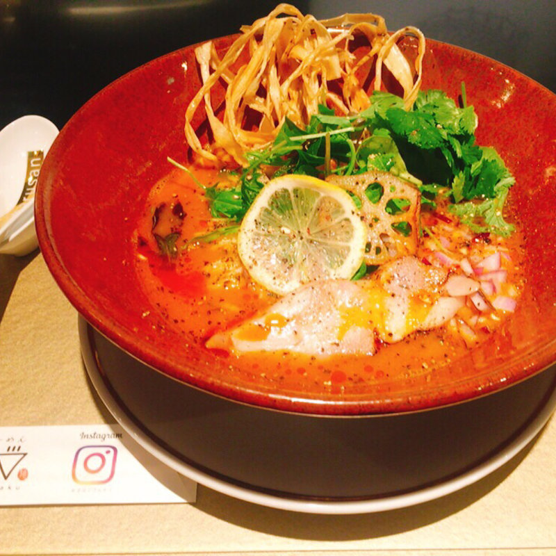 限定ラーメン 17種類のスパイス(鯛白湯らーめん ○ｄｅ▽)