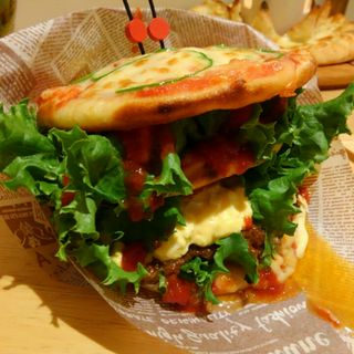 ピザDEバーガー(Pizza Cafe TakemuRa (ピザカフェタケムラ))