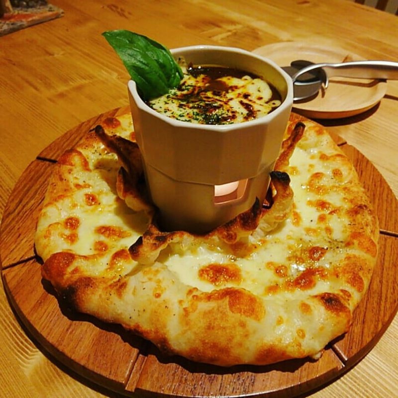 ピザDEカレーソース(Pizza Cafe TakemuRa (ピザカフェタケムラ))