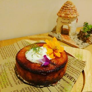 ミニバウムのパリパリキャラメリゼ(Pizza Cafe TakemuRa (ピザカフェタケムラ))