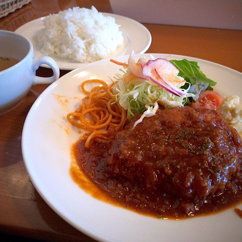 チキンカツのデミ煮(モンヴェール )