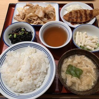 四品定食(かっぽうぎ 竹橋パレスサイドビル店)