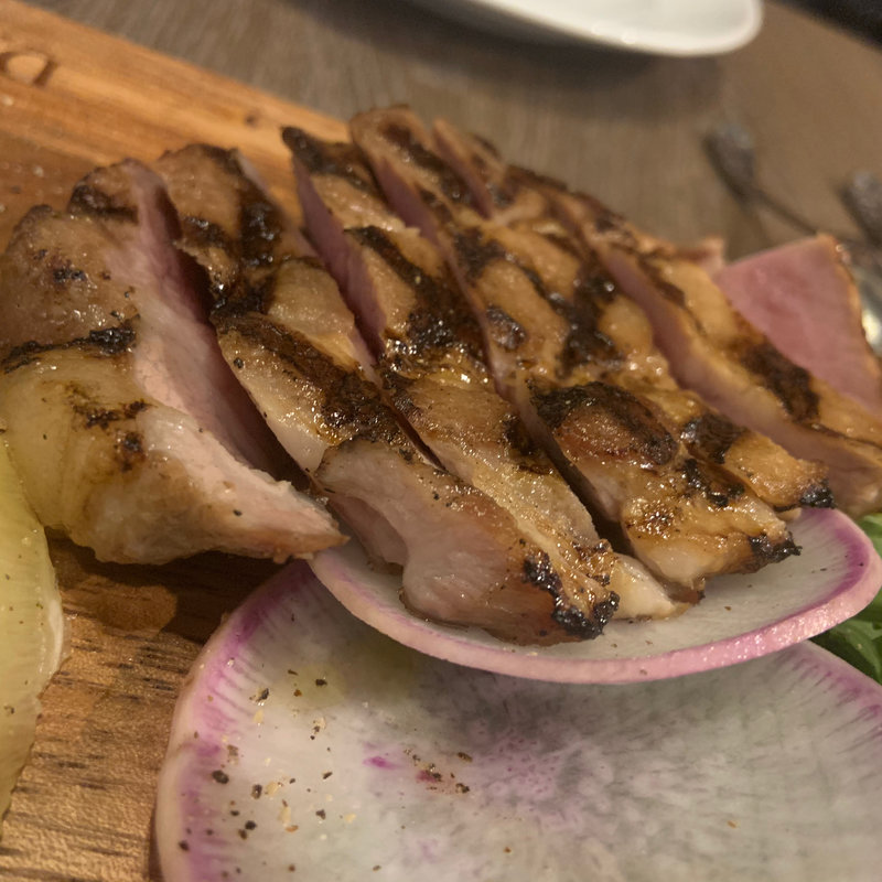 キビまる豚 肩ロース 藁焼きスタイルで(Enoteca e Maiale REGUS 神楽坂)