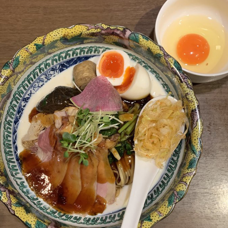 限定 八咫烏和麺 冬のSUKIYAKI(八咫烏)