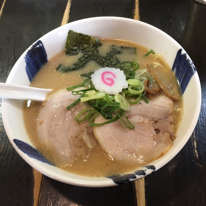 とんこつ醤油らーめん(頑々坊子)