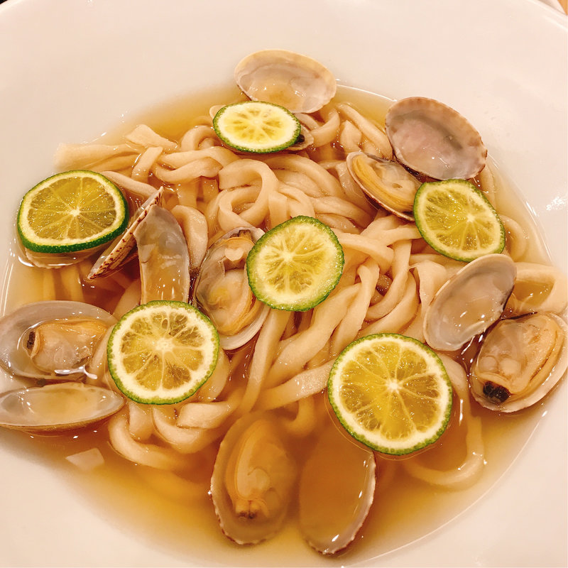 あさりと柑橘のうどん(おだしうどん かかや ペリエ千葉店)
