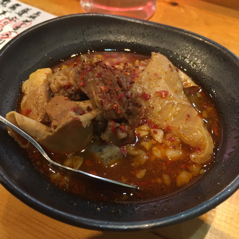 赤モツ煮込み(大衆酒場まるは)