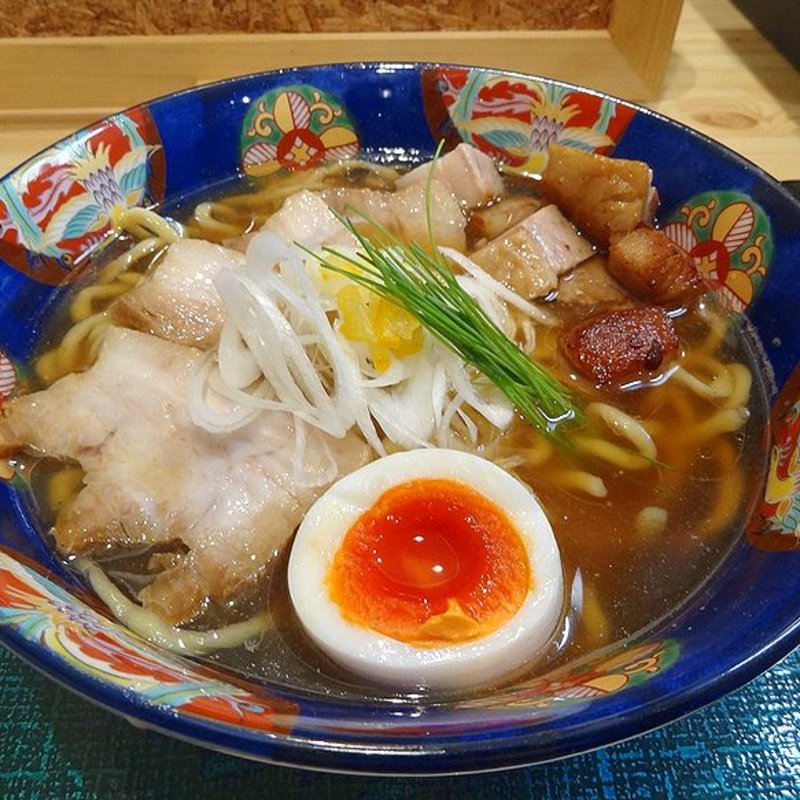 特製手揉み醤油らーめん(麺FACTORY JAWS 2nd)