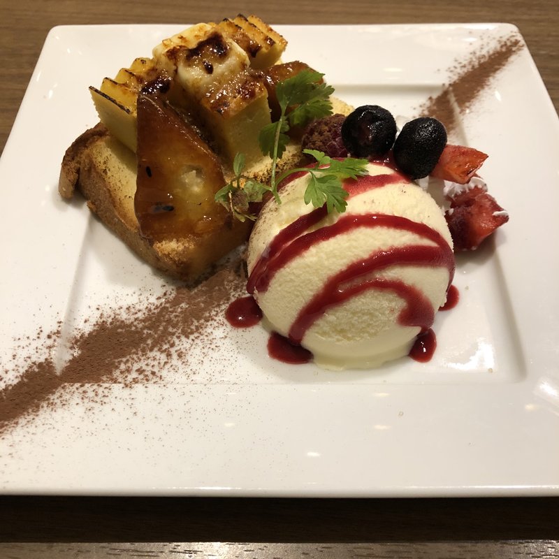 バター香る安納芋のケーキ バニラアイス添え(あぶりや 福島駅前店)