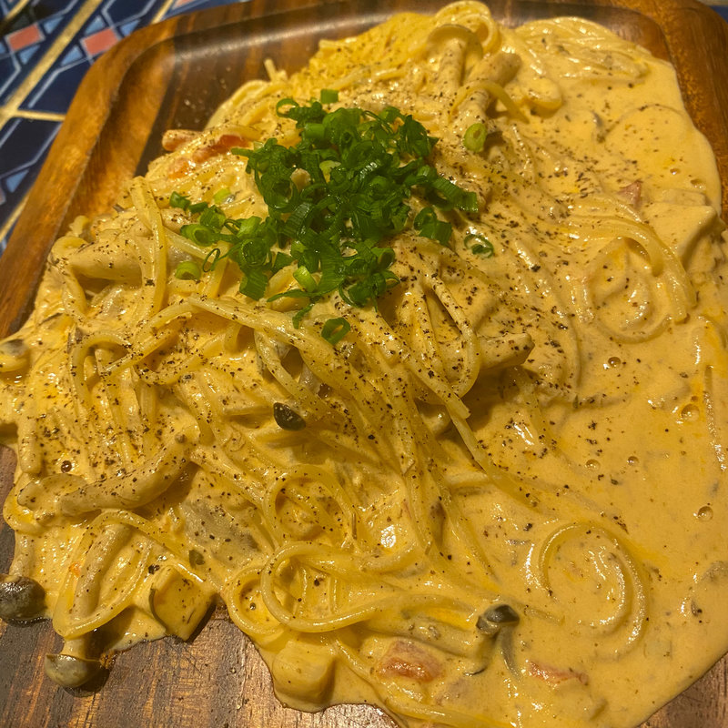 蟹味噌クリームスパゲッティーニ(マルガリータ板宿🍷🍺🥘🍖)