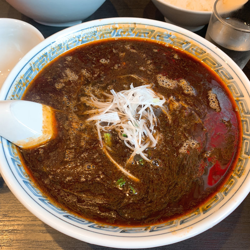 黒ごま担々麺(料理工房 萬福飯店)