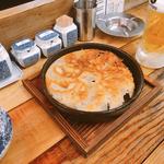 鉄鍋餃子 肉汁餃子（中）(鉄鍋餃子 餃子の山﨑)