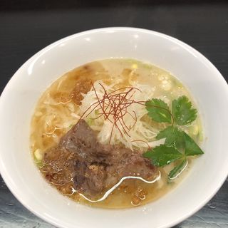 XO醤薫イベリコ豚の玄瑛流ラーメン(麺劇場玄瑛)
